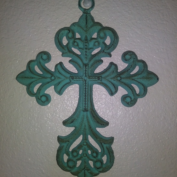 Mettle Rustic Cross - Picture 2 of 2